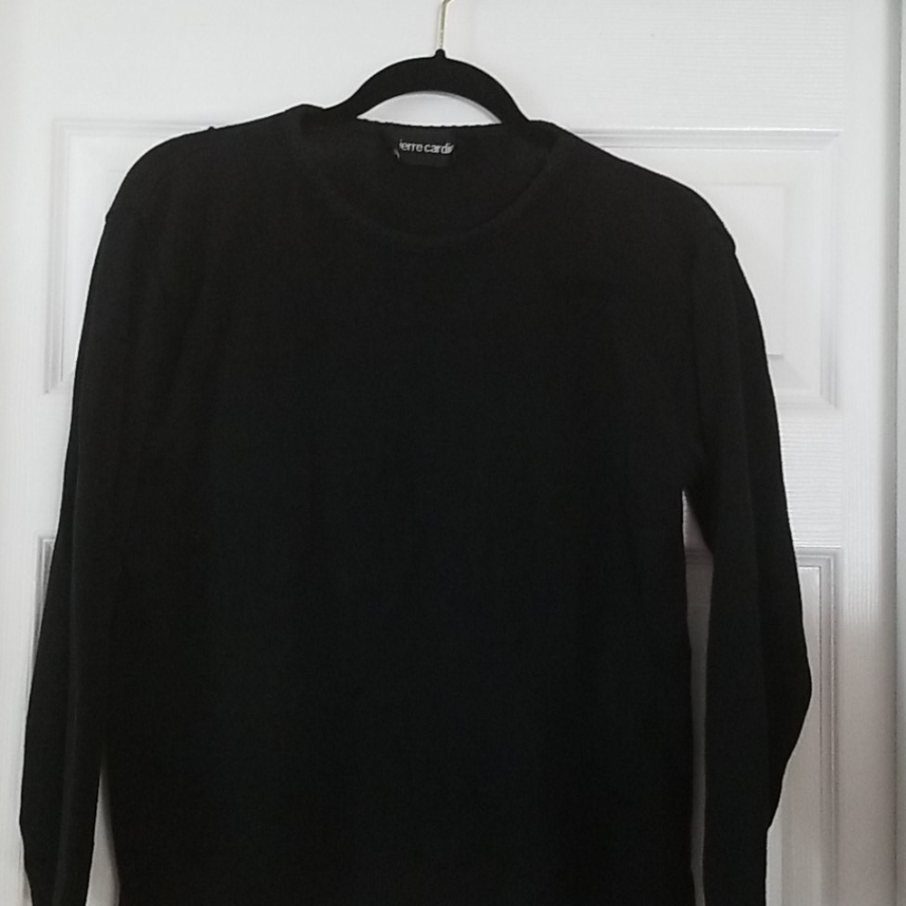 Size SM Pierre Cardin black pullover sweater